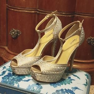 Thalia heart Sodi High Heels